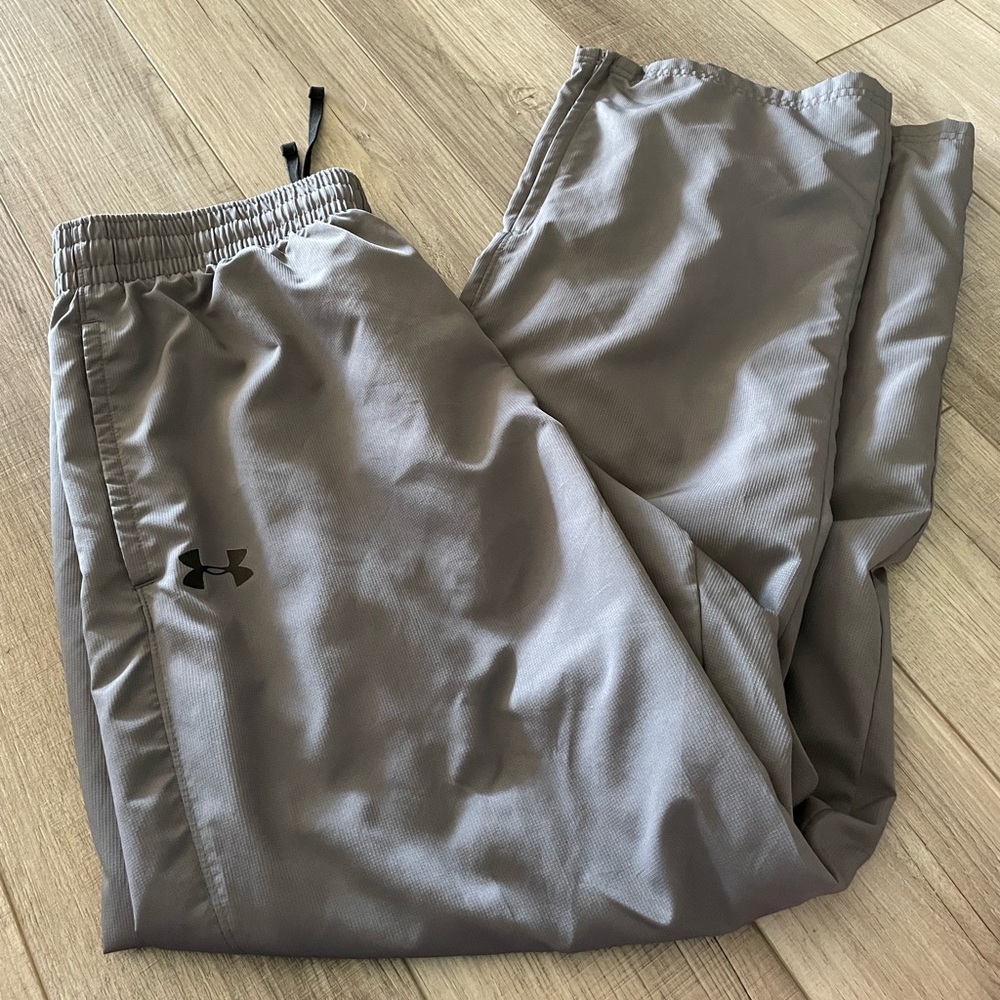 Men’s Under Armour Large Loose fit track pants